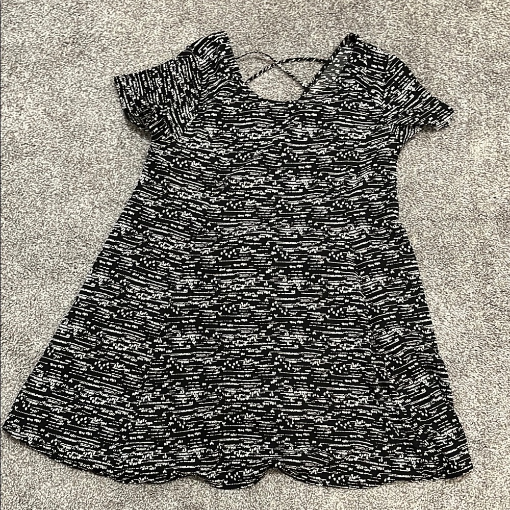 Chic Black and White Patterned Dress